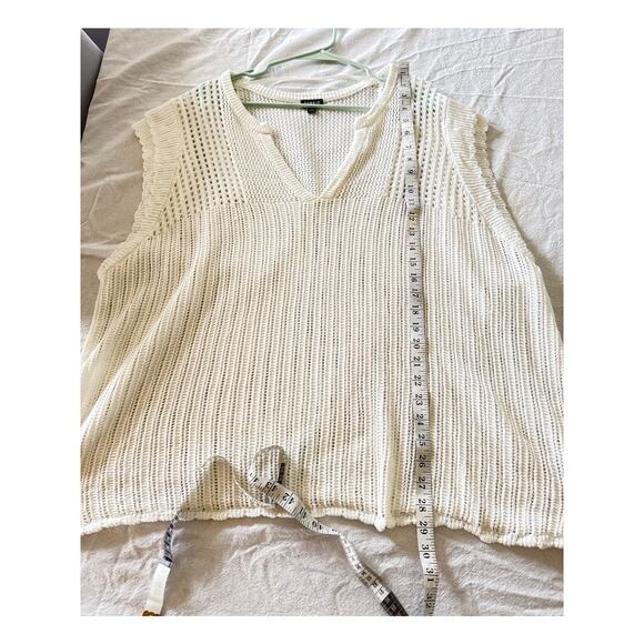 Torrid Women’s Plus Size 4 Ivory Knit Sleeveless Open Weave - Picture 3 of 7